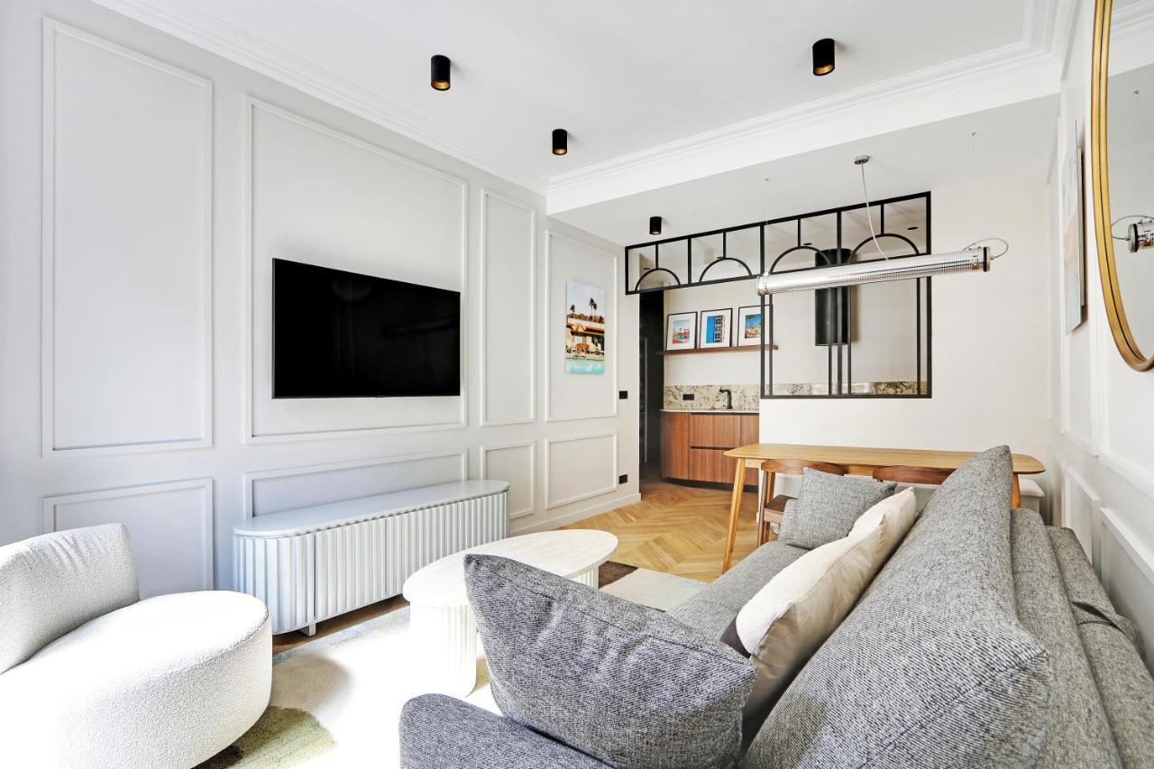 Pick A Flat'S Apartment In Triangle D'Or - Pierre 1Er De Serbie Paris Dış mekan fotoğraf