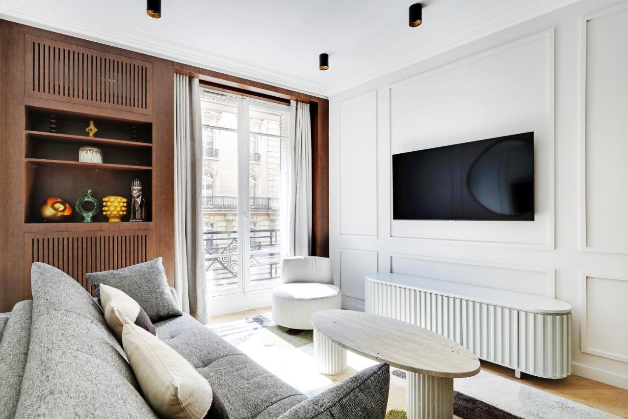 Pick A Flat'S Apartment In Triangle D'Or - Pierre 1Er De Serbie Paris Dış mekan fotoğraf